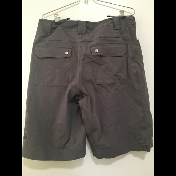 Lululemon Cadence Short? - Picture 15 of 15